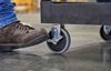 Chariot Rubbermaid transport manutention haute resistance moyen modele