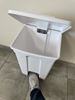 Poubelle cuisine HACCP 70 L a pedale blanche