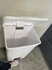 Poubelle cuisine HACCP 90 L a pedale blanche