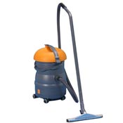 Aspirateur Taski Vacumat eau et poussière 22 L