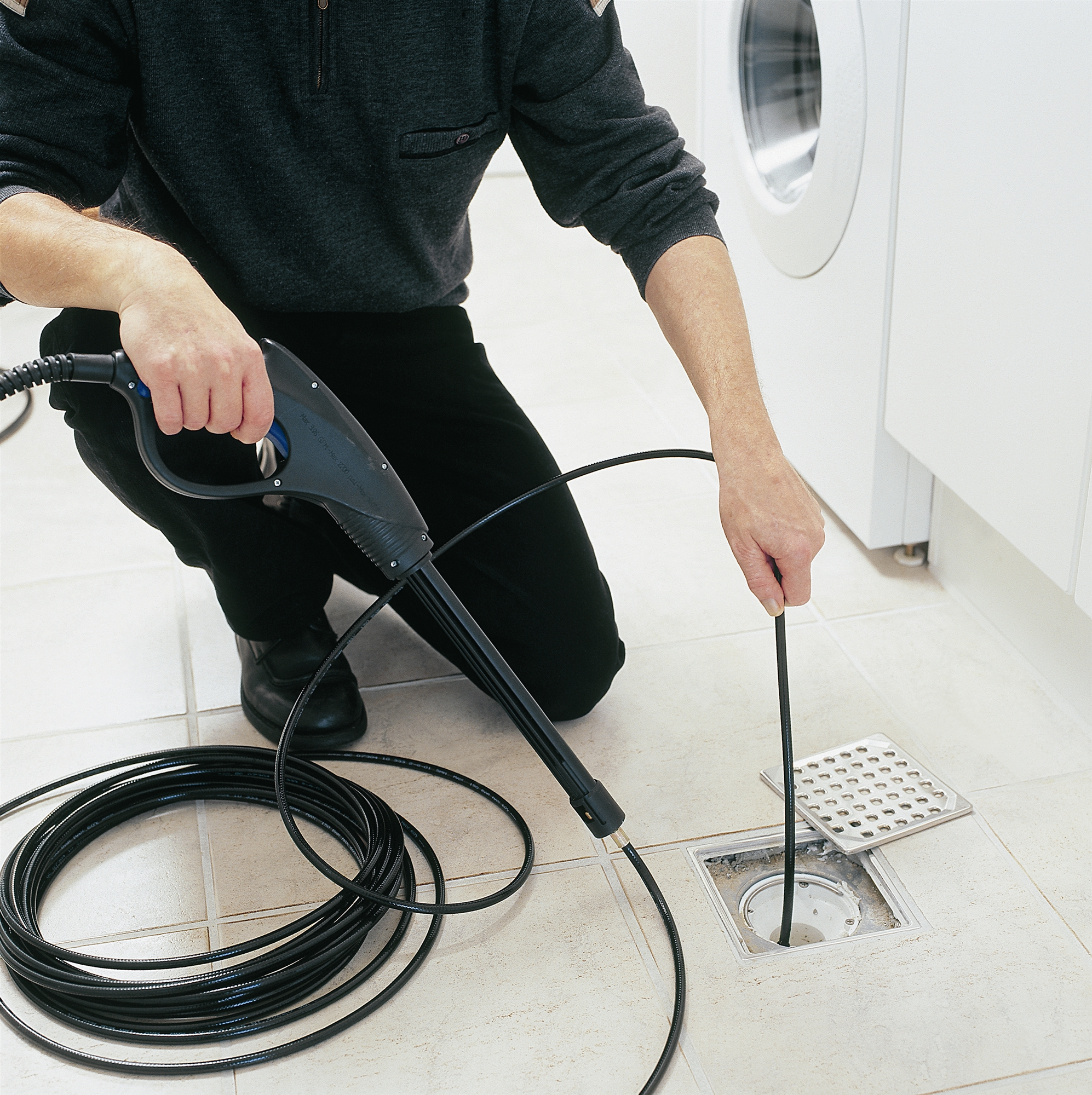 Furet plomberie : déboucher votre canalisation en toute efficacité !