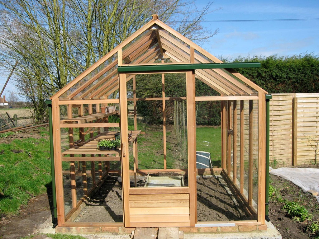 Serre de jardin Juliana classic 4,4m2 structure en bois verre trempé